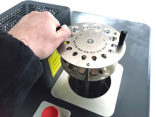 Thermostatisches Ölbad / Tank für Temperaturkalibrierung 70-300 C ISO17025 akkreditiert