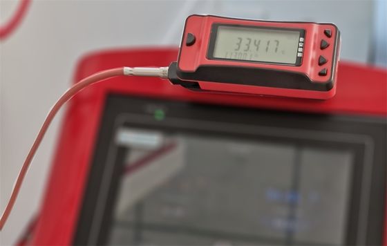 Pt100 Digitalthermometer mit drahtloser Datenübertragung und ±0,05°C/Jahresstabilität