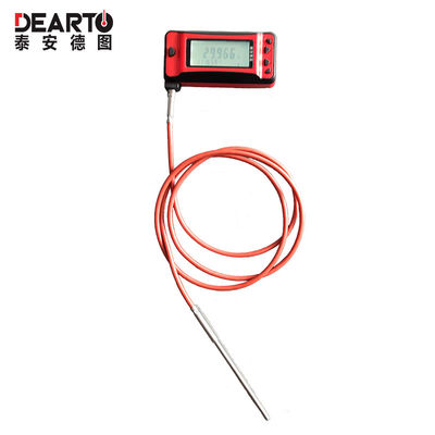 Labortemperaturmessungen mit einem hochpräzisen digitalen Thermometer erleichtert
